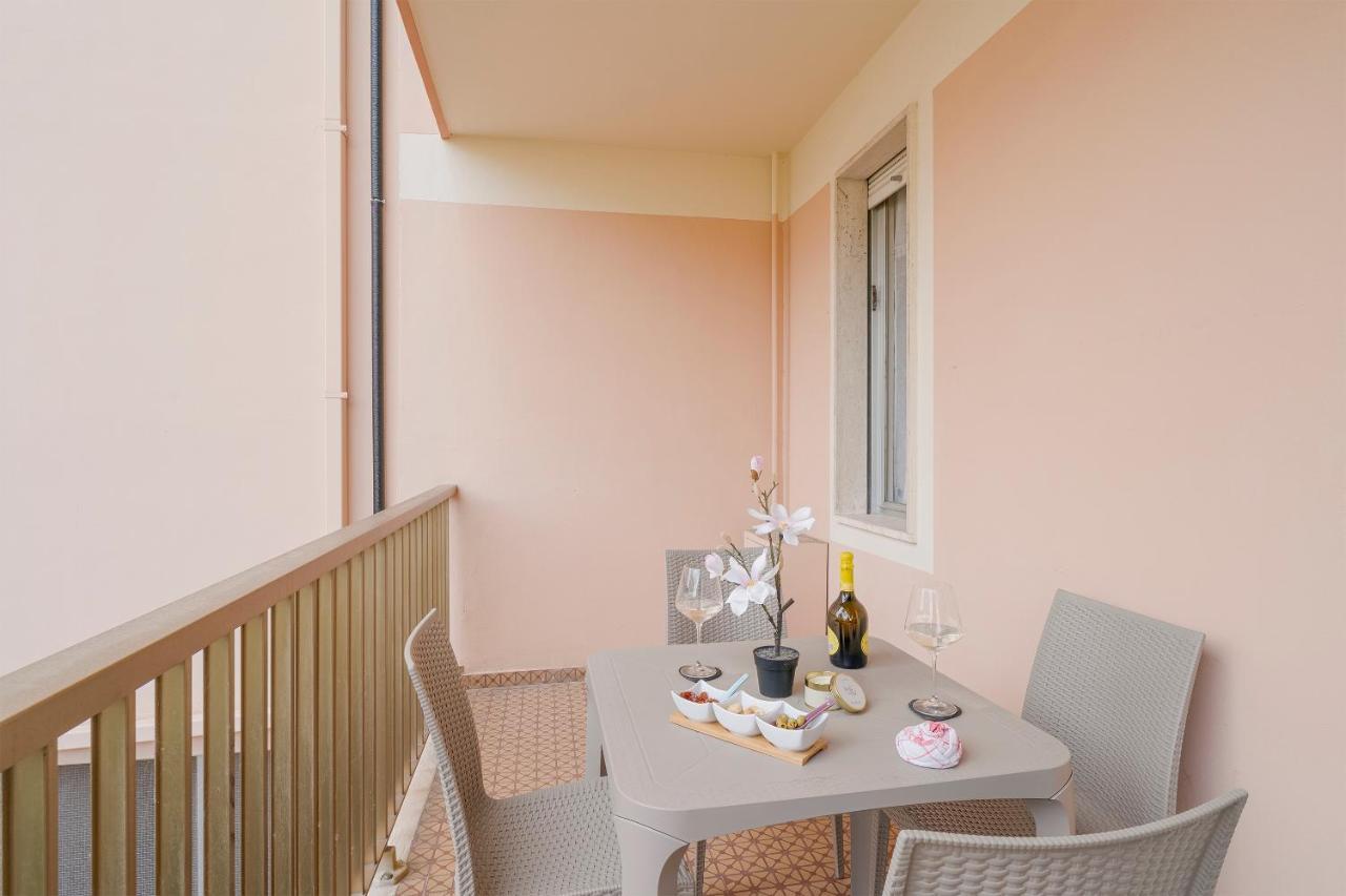 Near The Sea - Wifi And Parking Apartment Ventimiglia Bagian luar foto