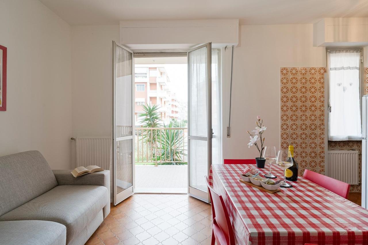 Near The Sea - Wifi And Parking Apartment Ventimiglia Bagian luar foto
