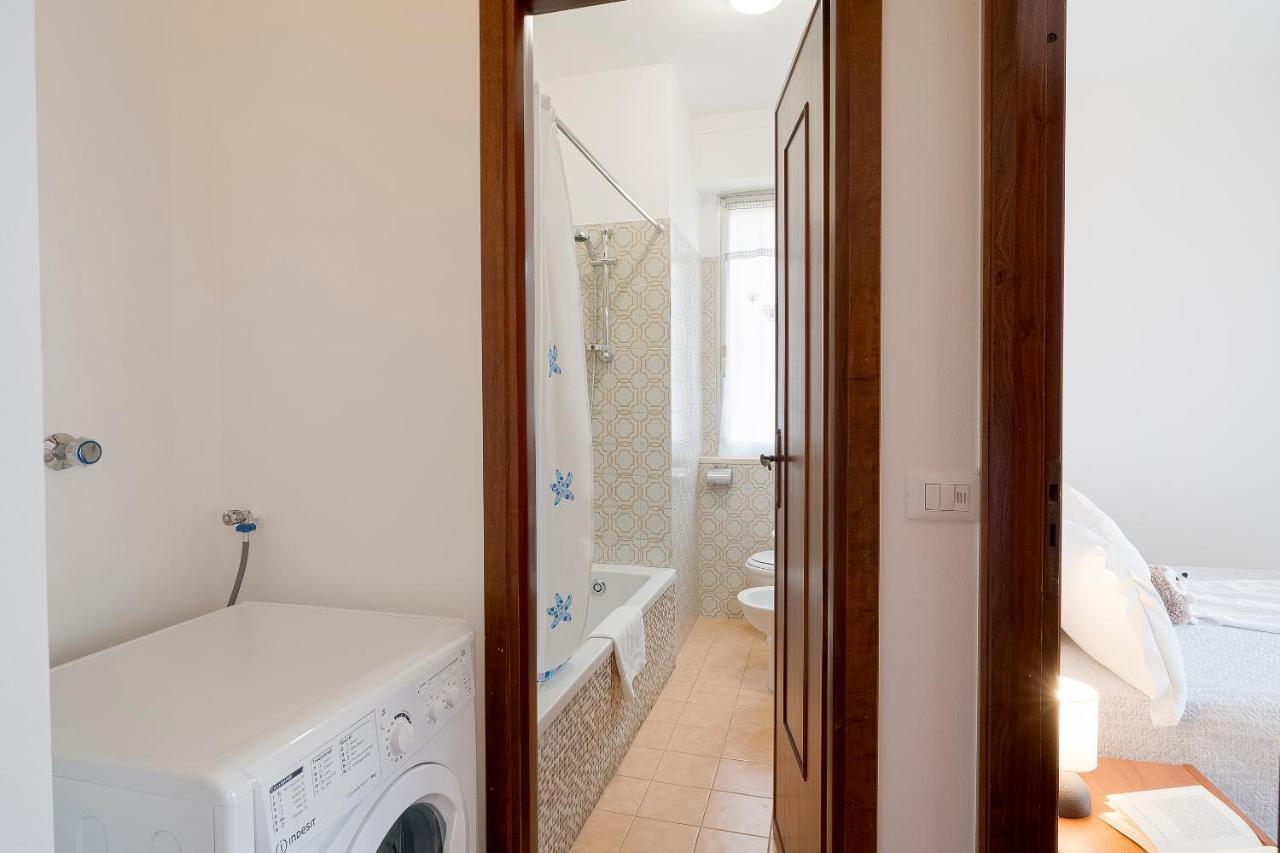 Near The Sea - Wifi And Parking Apartment Ventimiglia Bagian luar foto